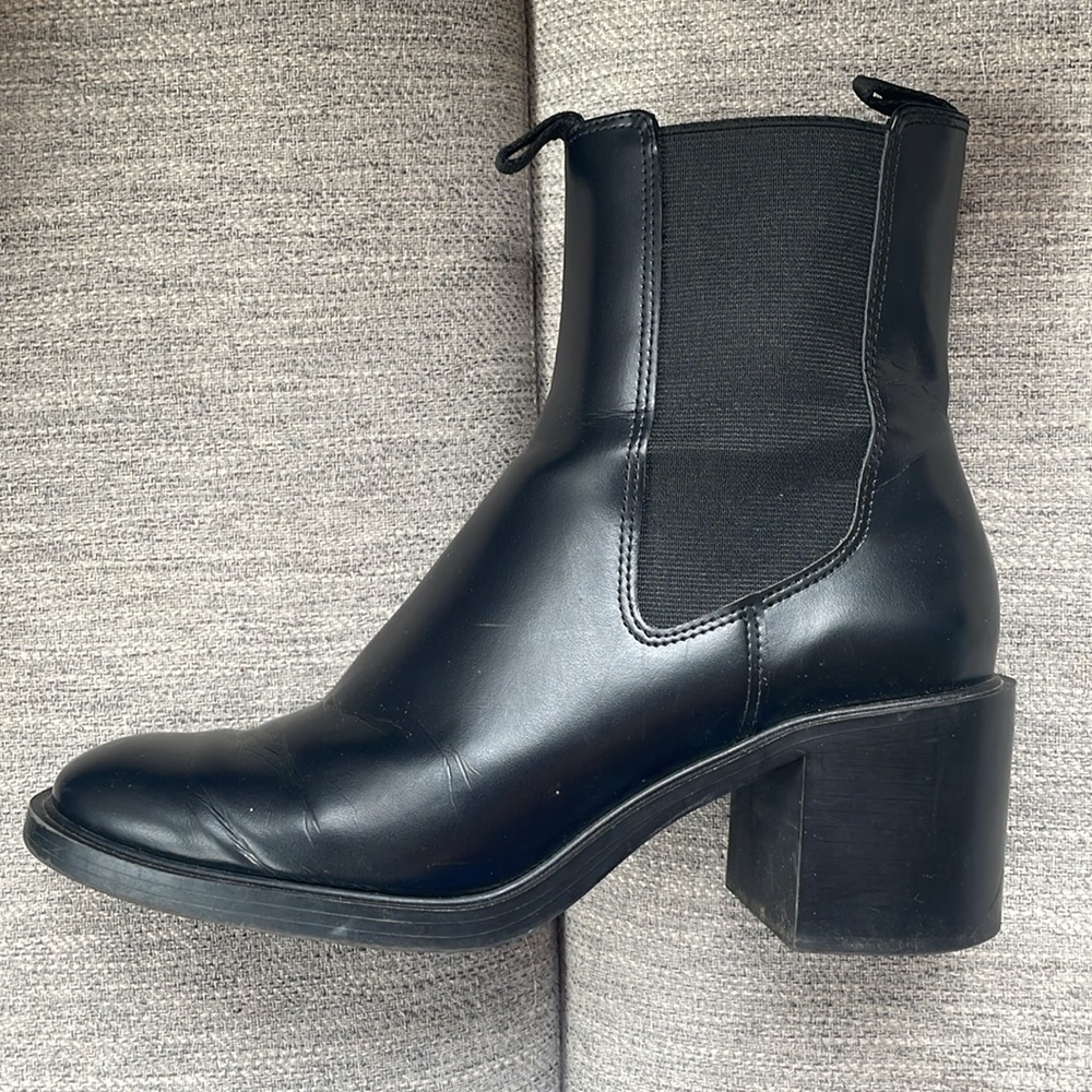 H&M boots, requiring love